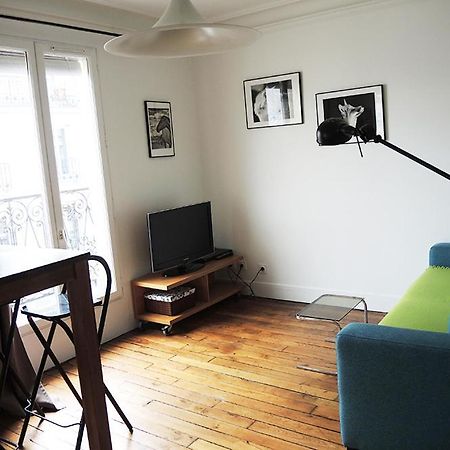 Ferienwohnung 2 Pieces Avec Balcon Plein Sud Paris Exterior foto