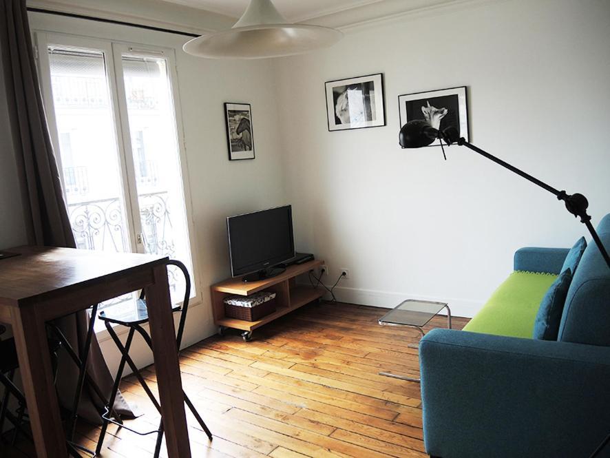 Ferienwohnung 2 Pieces Avec Balcon Plein Sud Paris Exterior foto